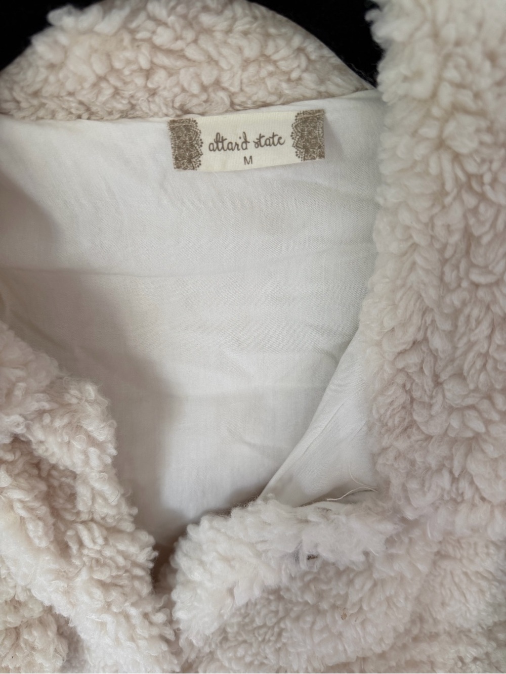 Altar’d State Teddy Sherpa Shacket Jacket Cream Oversized M - Picture 3 of 8
